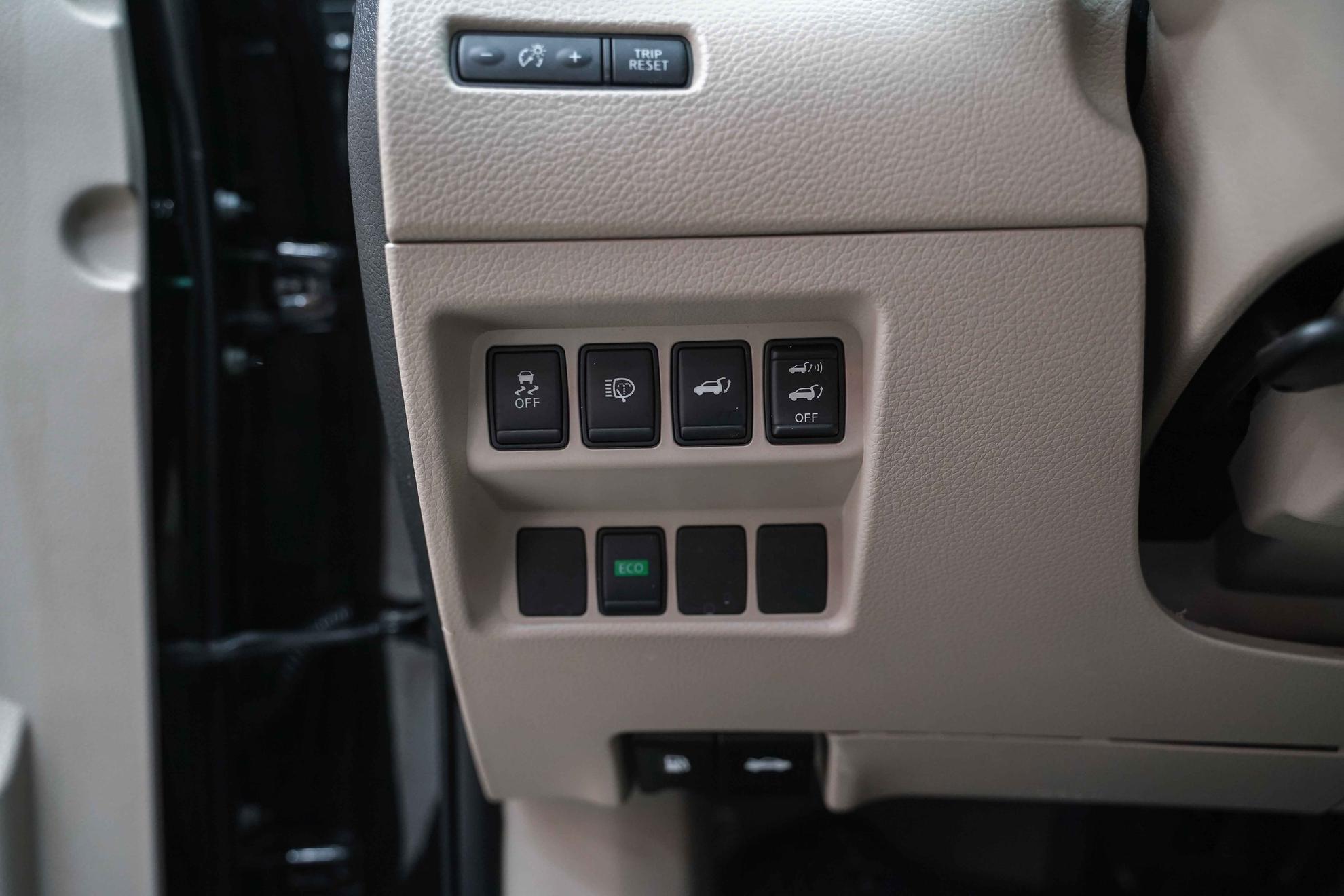 Nissan X-Trail 2015, черный, ДЦ Орехово