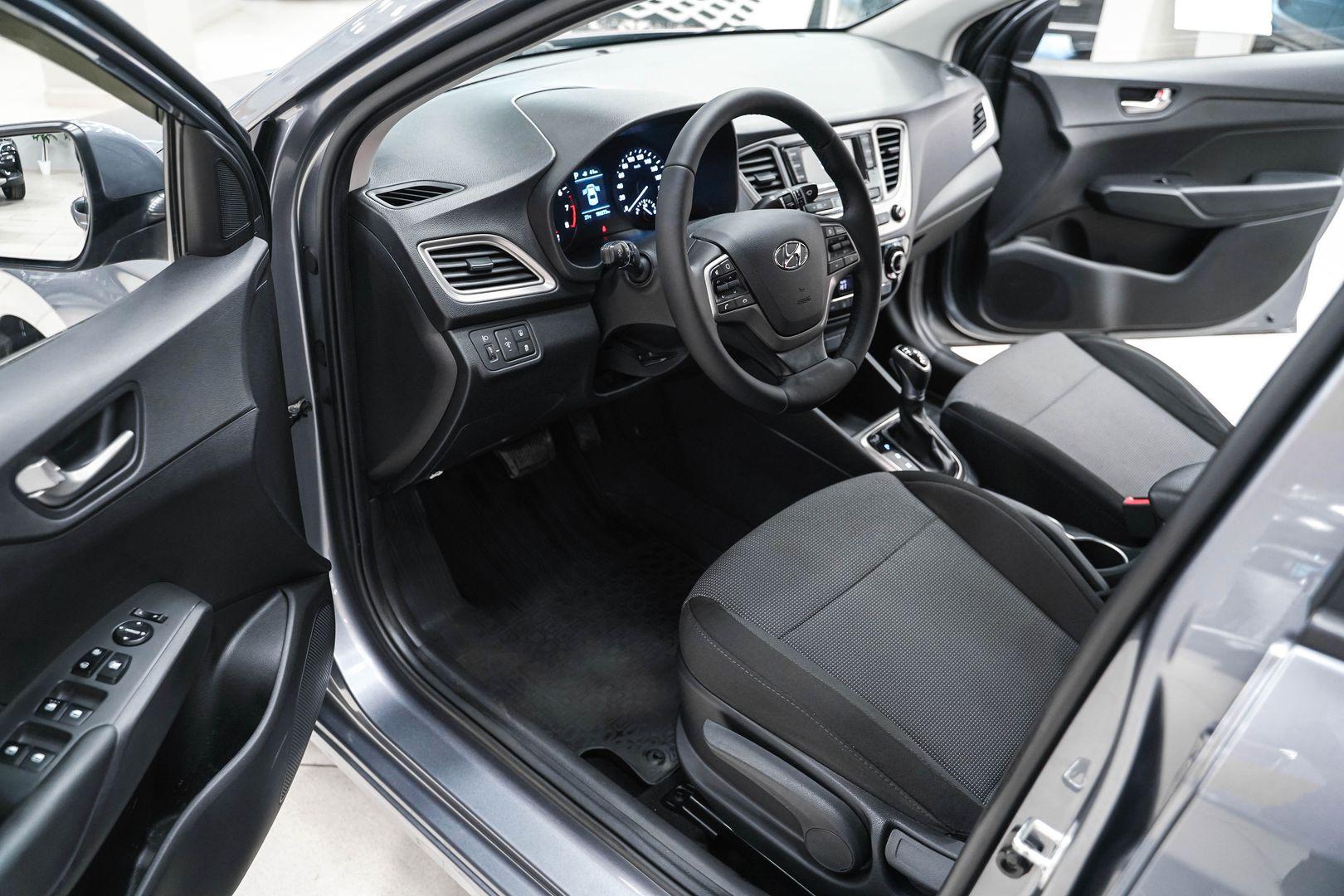 Hyundai Solaris 2019, серый, ДЦ Орехово