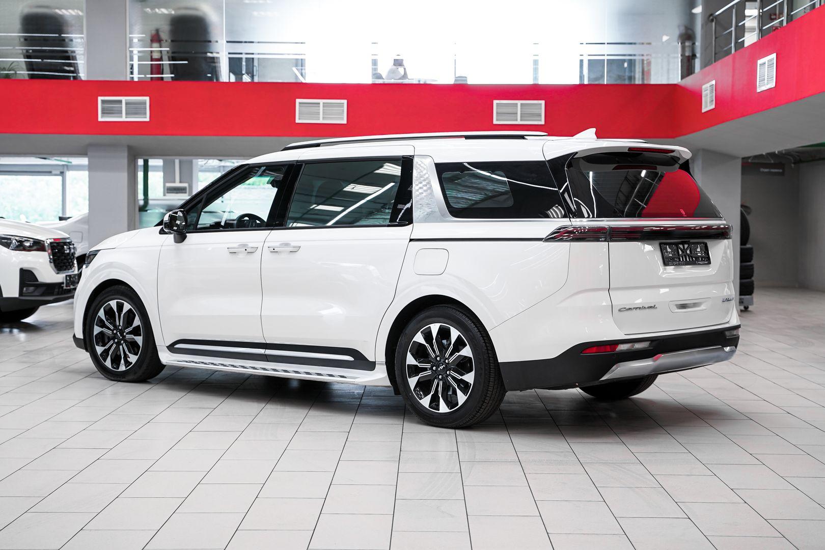 Kia Carnival 2020, белый, ДЦ Орехово