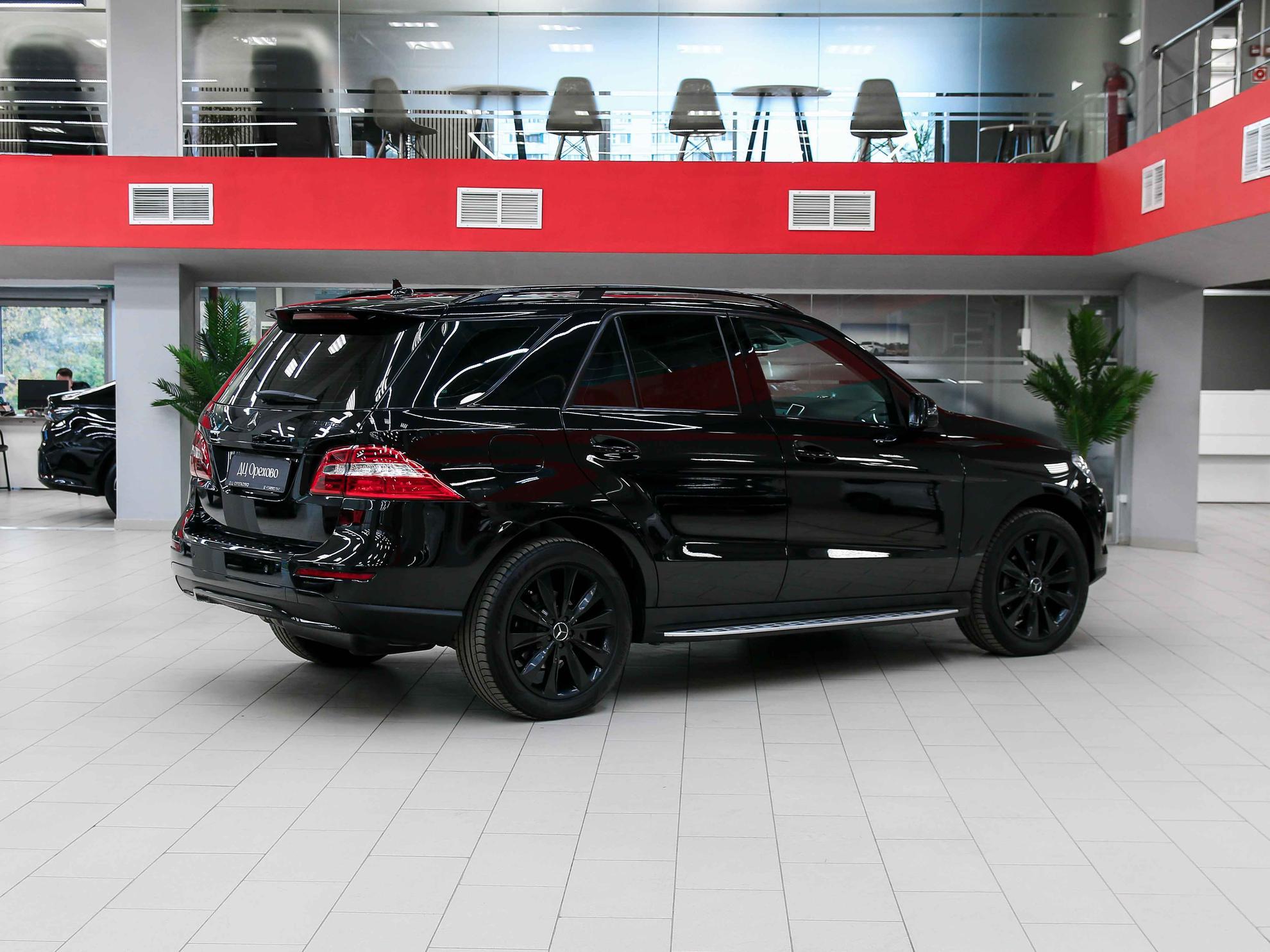 Mercedes-Benz M-Класс 2013, черный, ДЦ Орехово