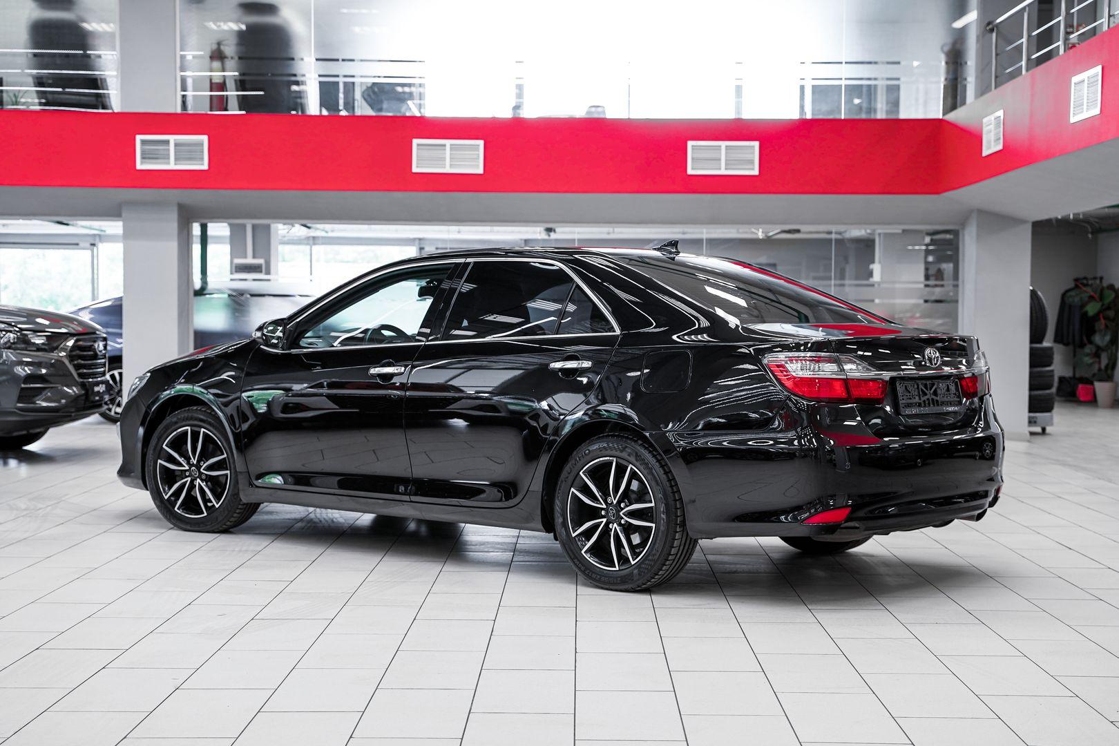 Toyota Camry 2017, черный, ДЦ Орехово