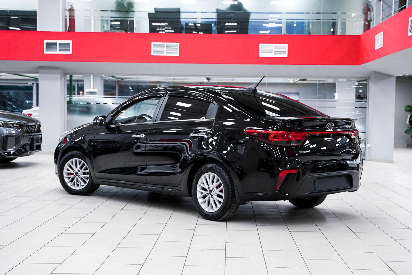 Kia Rio 2017, черный, ДЦ Орехово