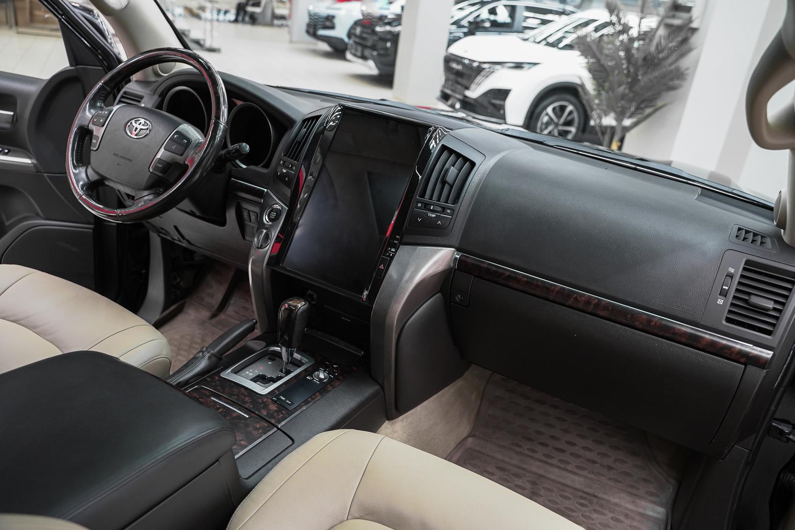 Toyota Land Cruiser 2009, черный, ДЦ Орехово