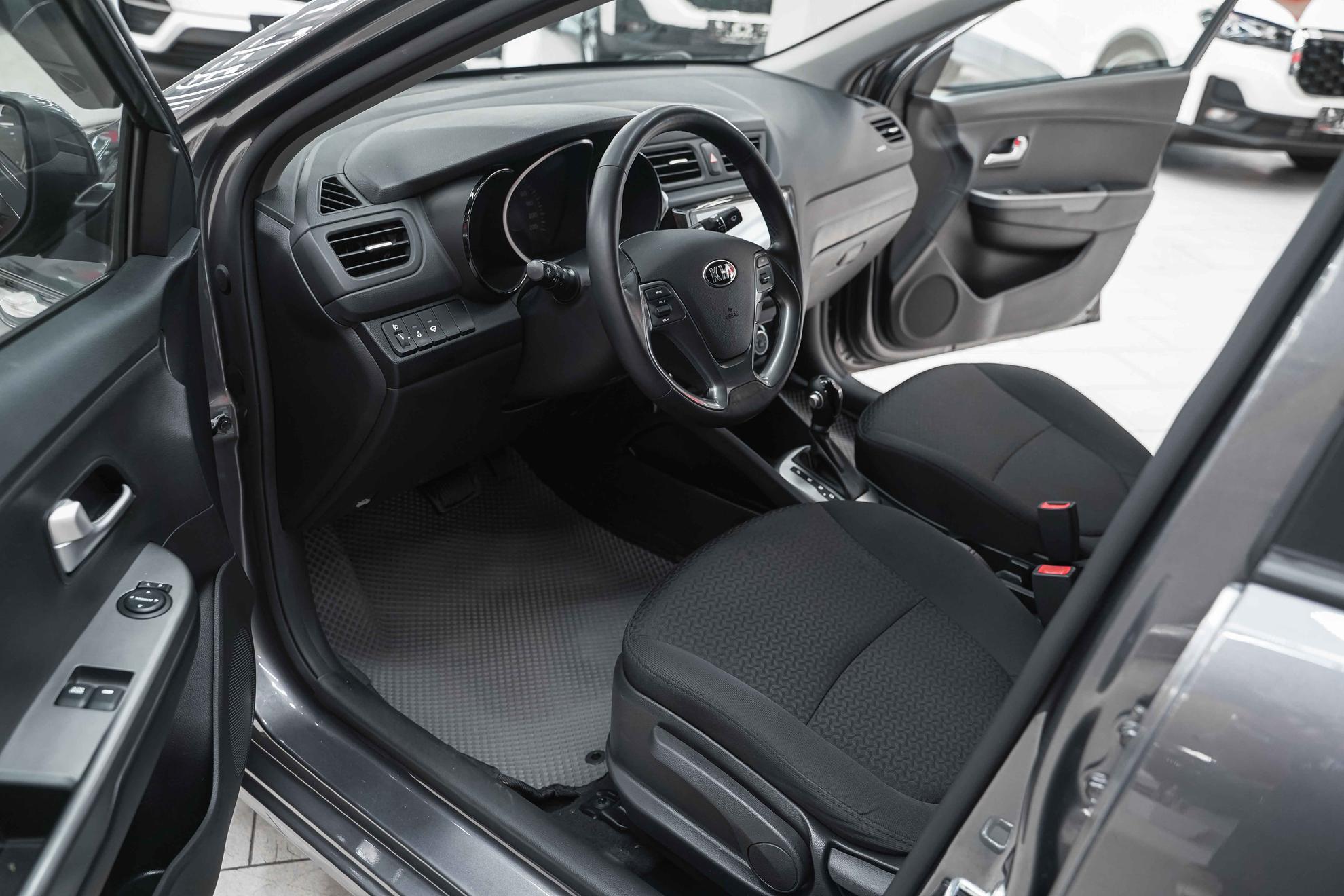 Kia Rio 2017, серый, ДЦ Орехово