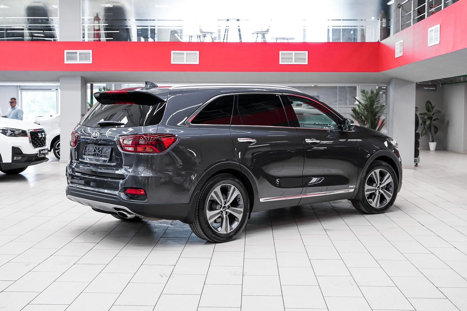 Kia Sorento 2018, серый, ДЦ Орехово