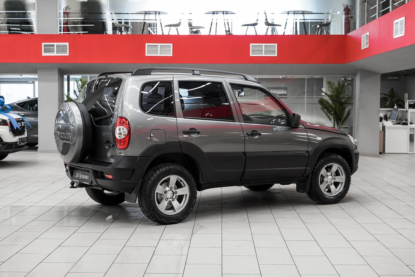 Chevrolet Niva 2013, серый, ДЦ Орехово