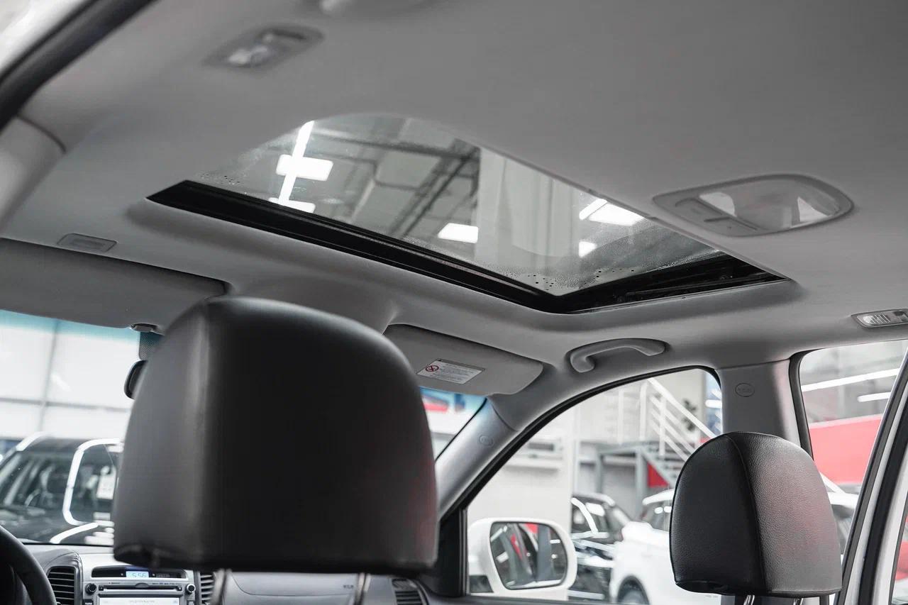 Hyundai Santa Fe 2011, белый, ДЦ Орехово