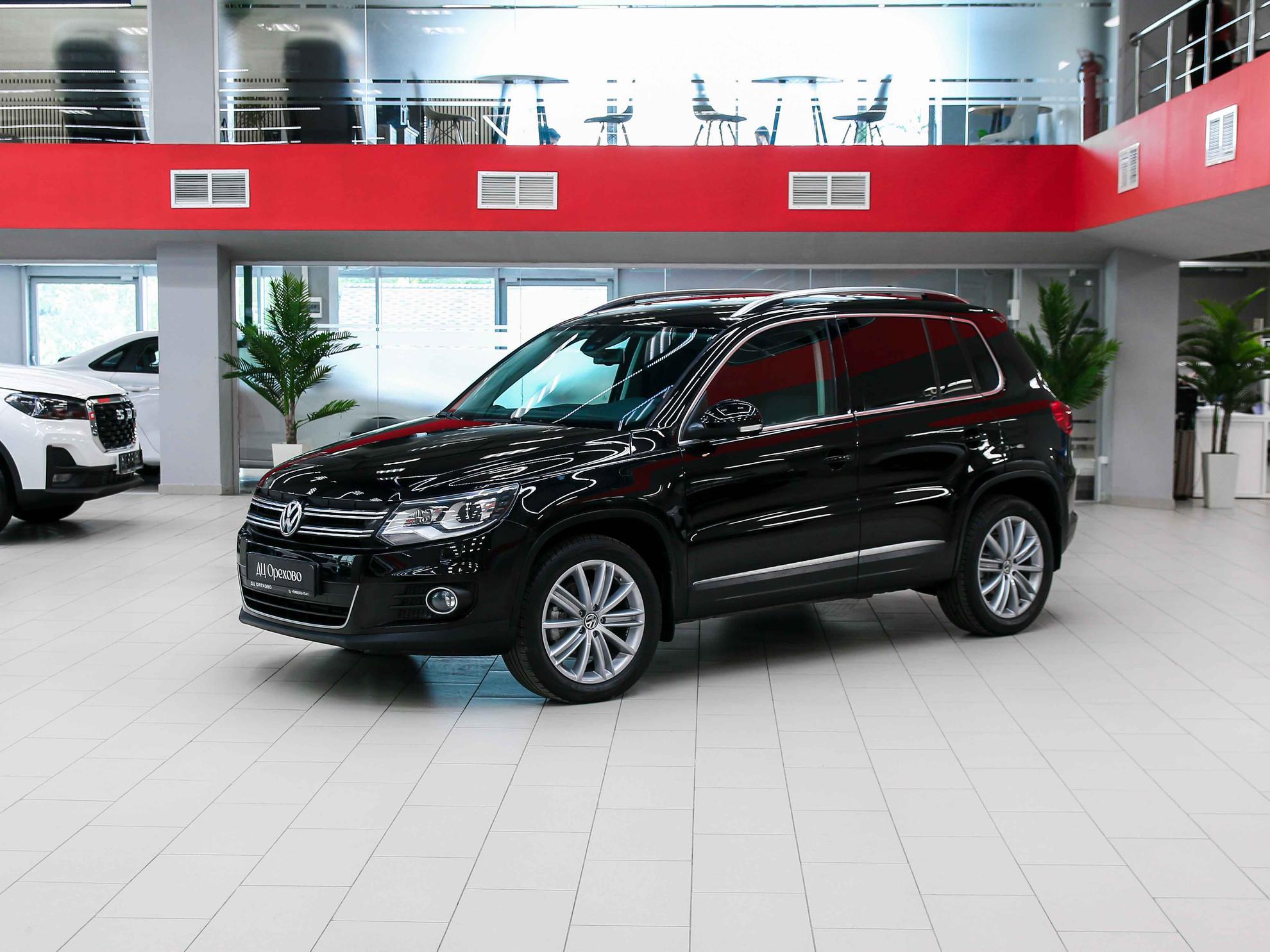 Volkswagen Tiguan 2013, черный, ДЦ Орехово