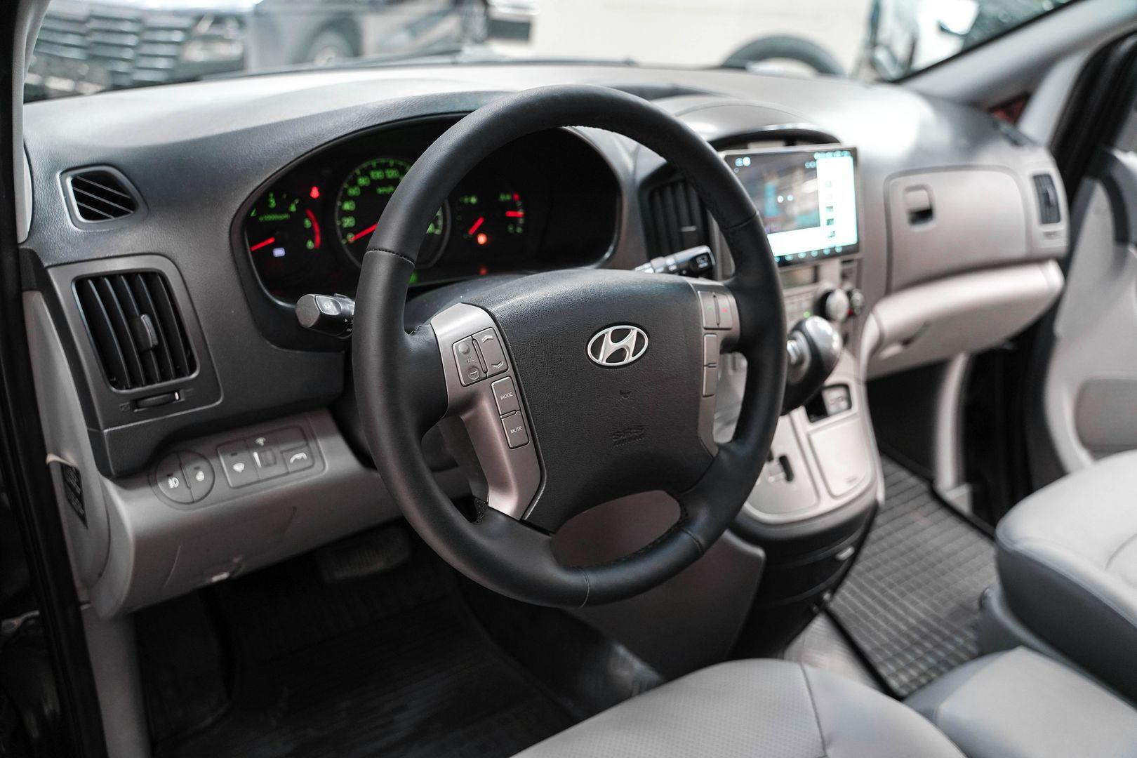 Hyundai Grand Starex 2012, черный, ДЦ Орехово