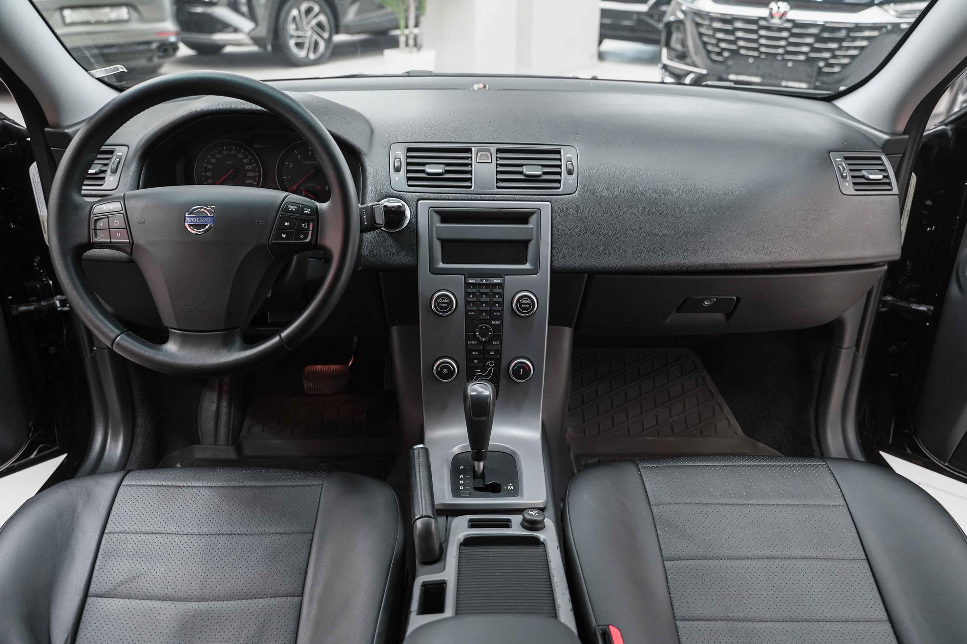 Volvo S40 2008, черный, ДЦ Орехово
