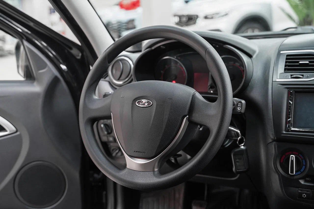 LADA (ВАЗ) Granta 2023, черный, ДЦ Орехово
