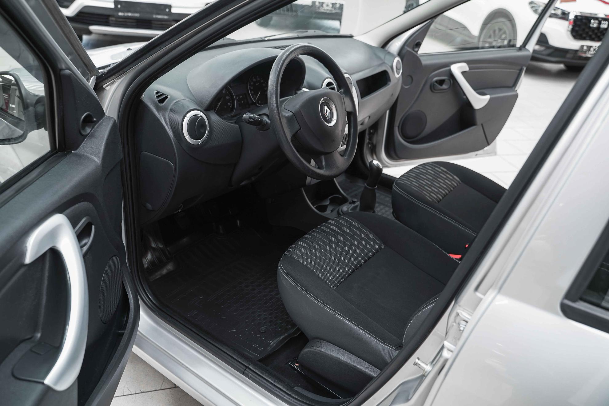 Renault Logan 2012, серый, ДЦ Орехово