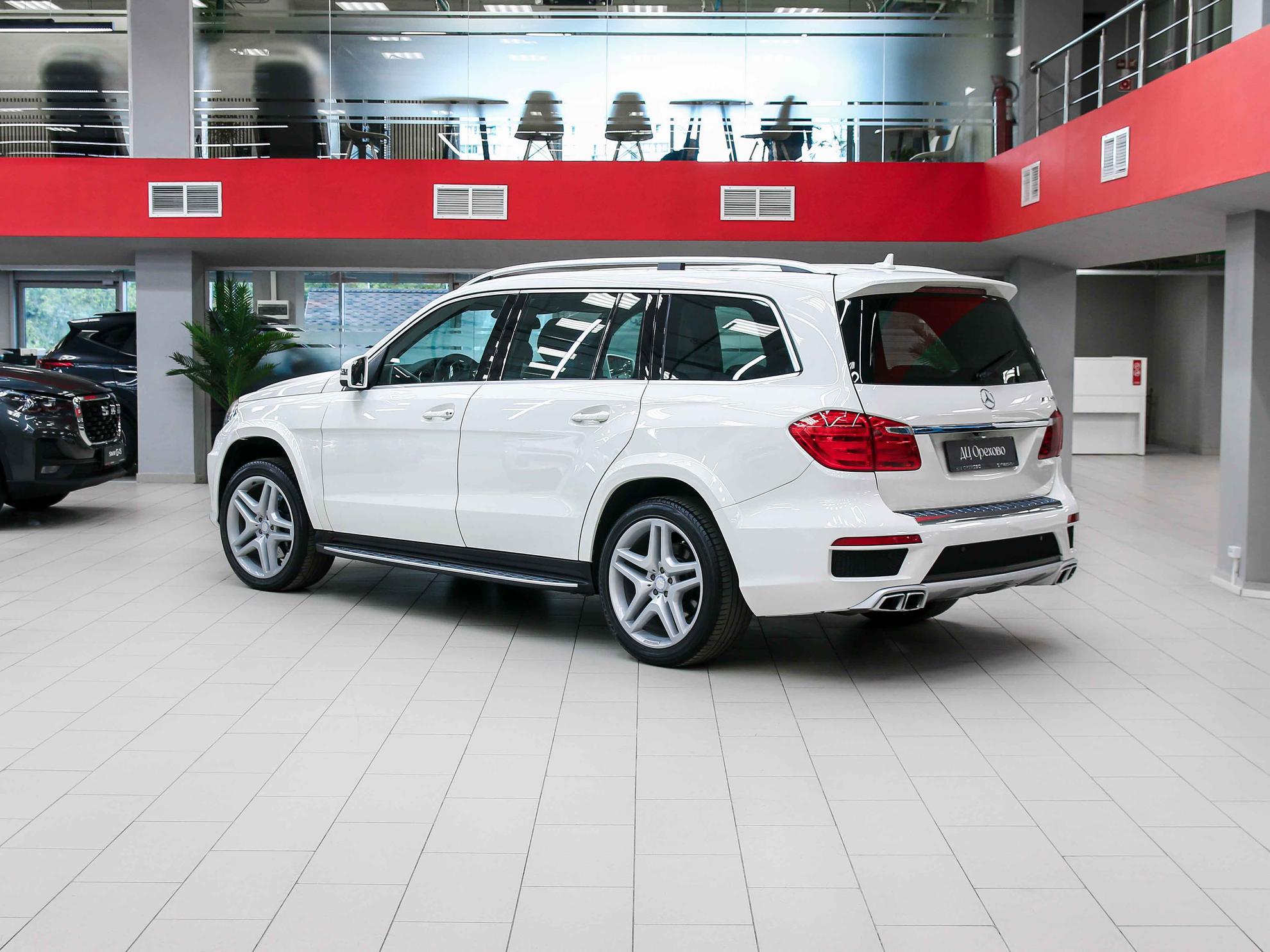 Mercedes-Benz GL-Класс 2013, белый, ДЦ Орехово