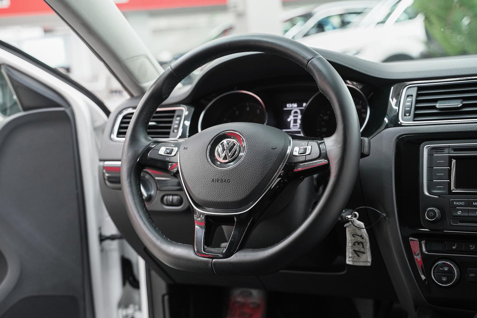 Volkswagen Jetta 2016, белый, ДЦ Орехово