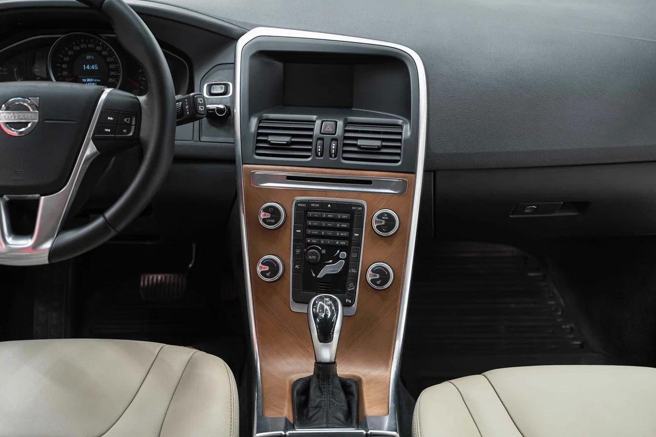 Volvo XC60 2014, коричневый, ДЦ Орехово