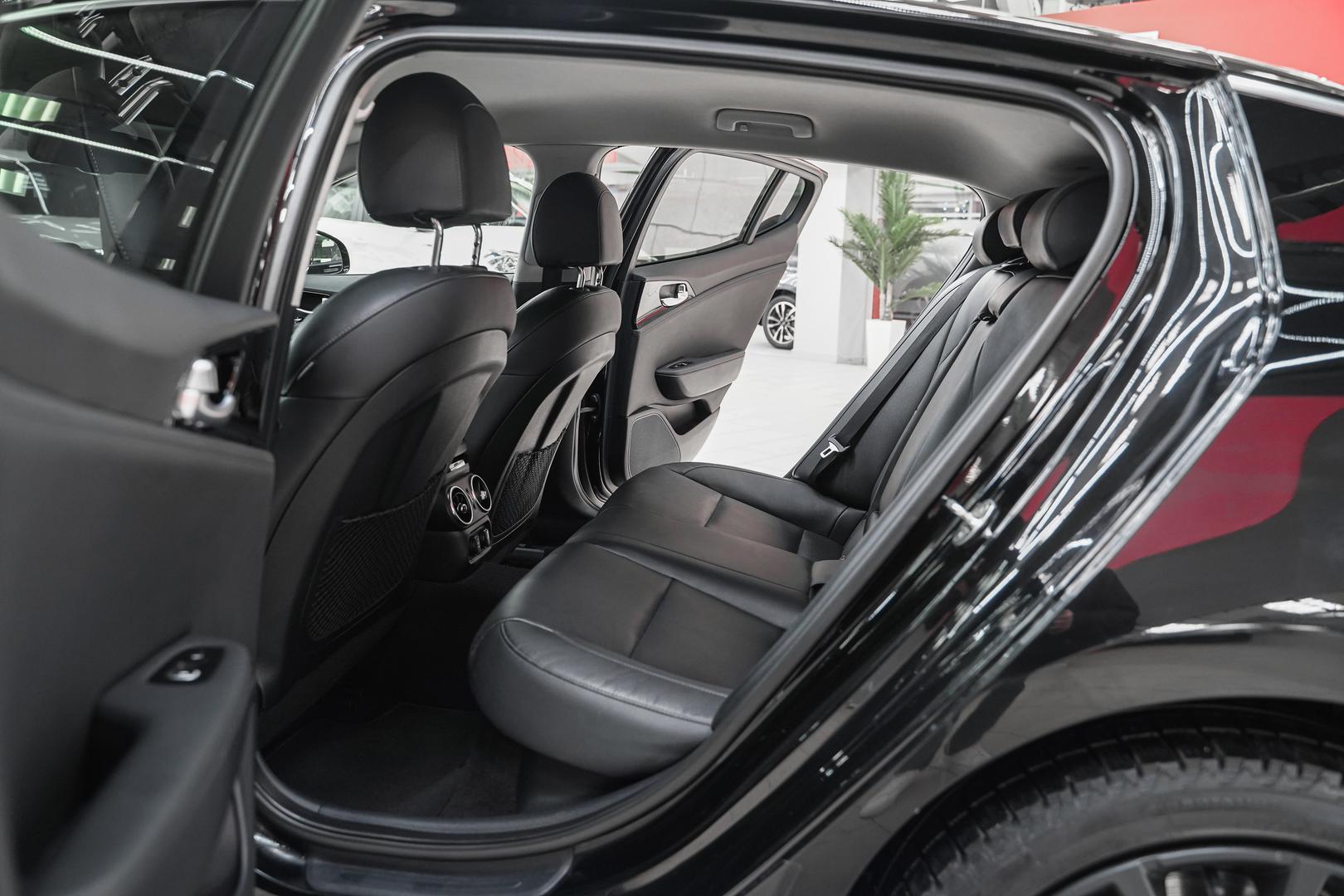 Kia Stinger 2018, черный, ДЦ Орехово