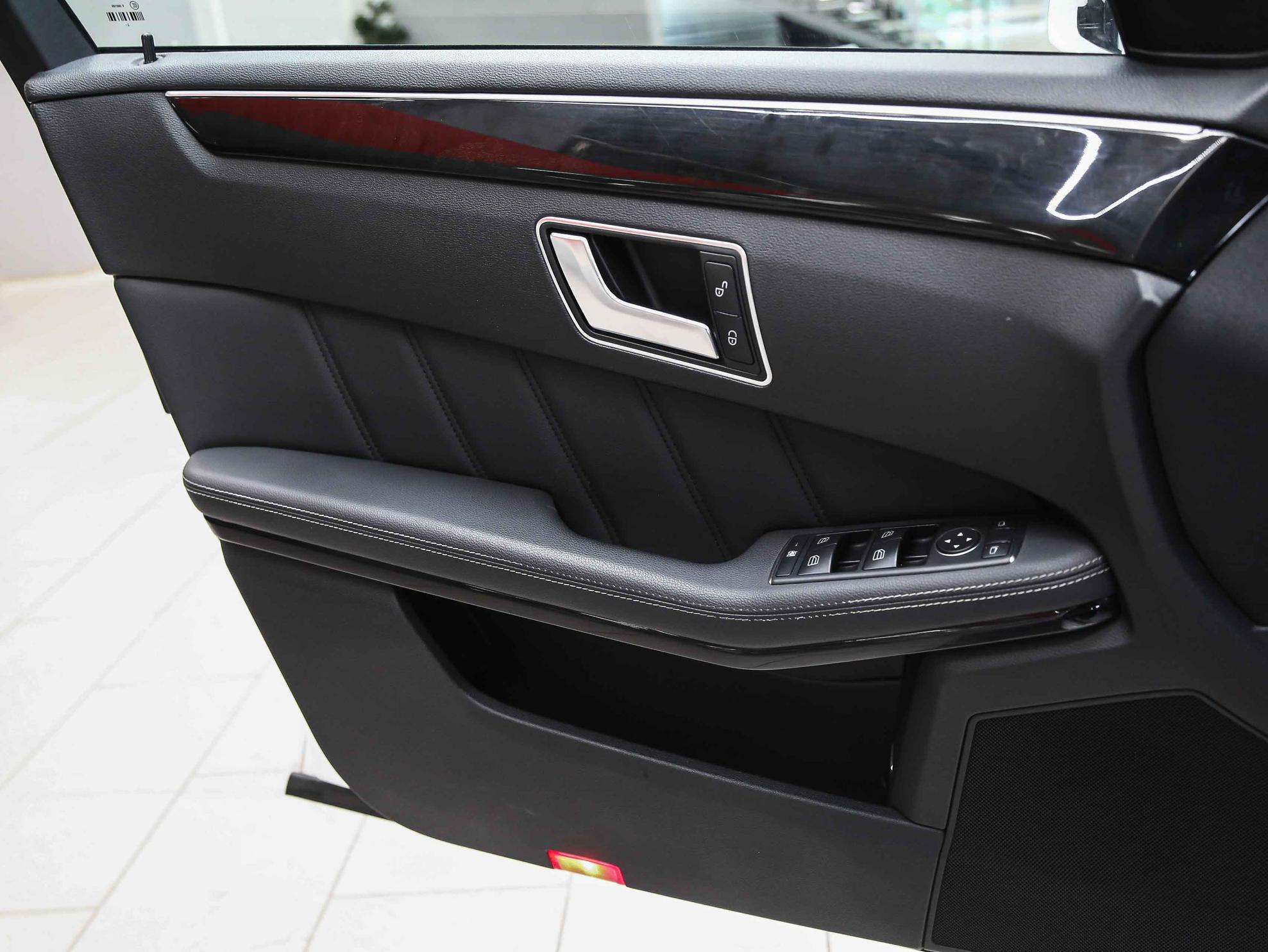 Mercedes-Benz E-Класс 2013, белый, ДЦ Орехово