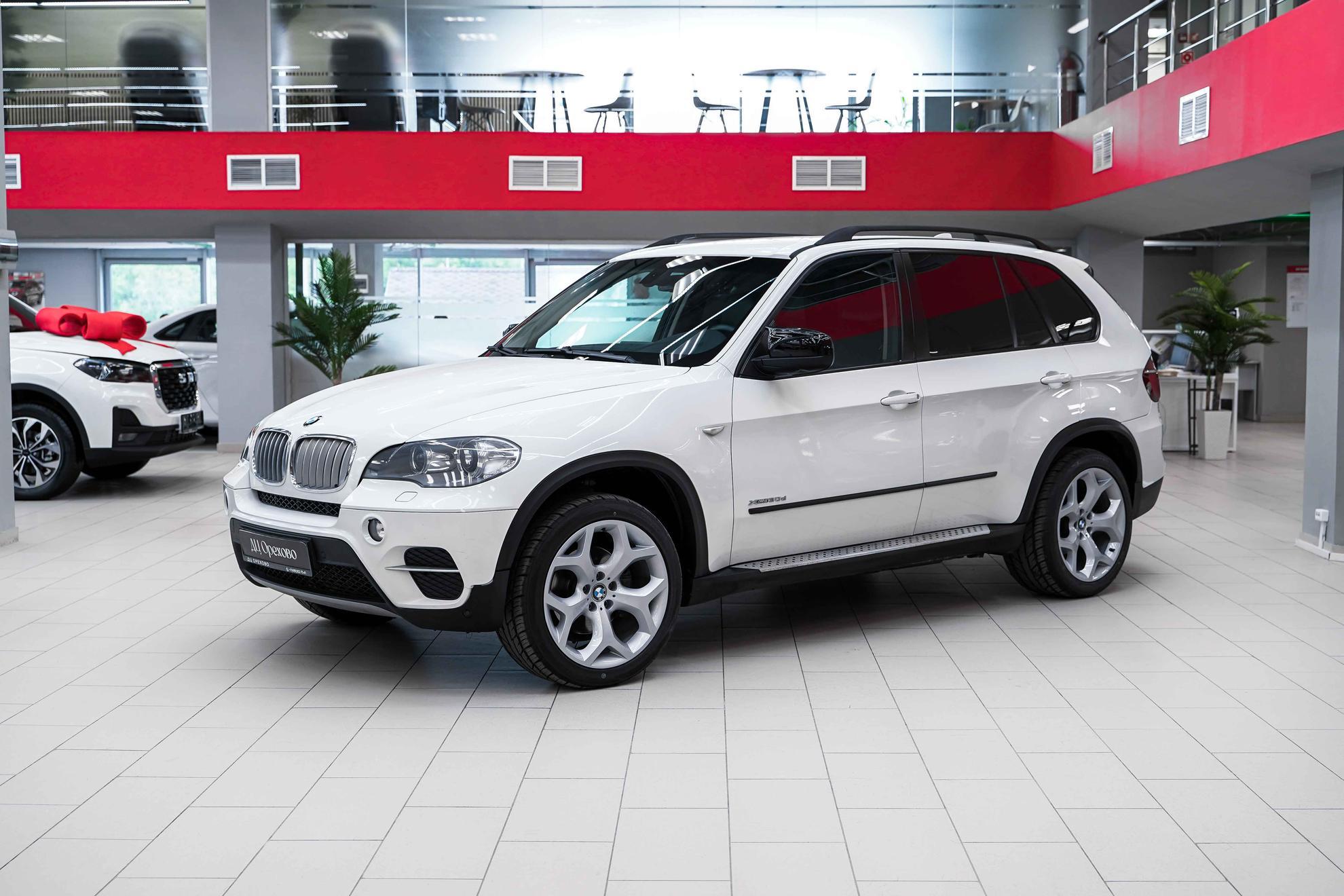 BMW X5 2011, белый, ДЦ Орехово