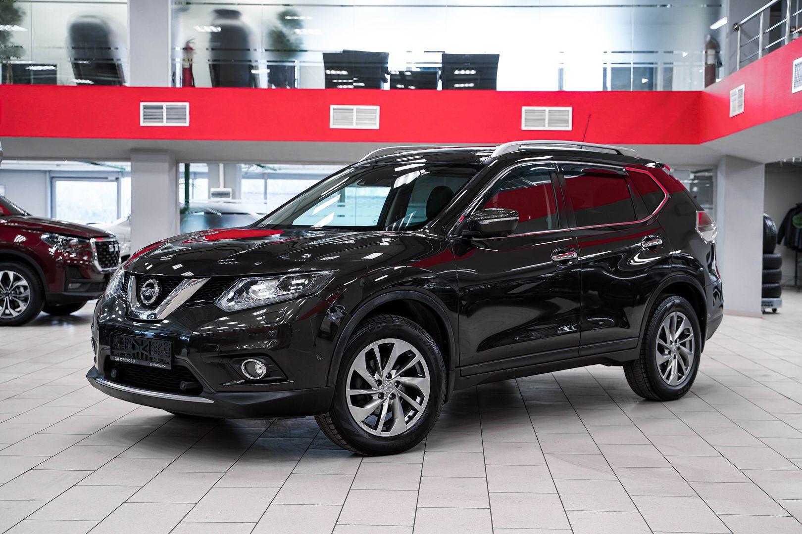 Nissan X-Trail 2016, зеленый, ДЦ Орехово