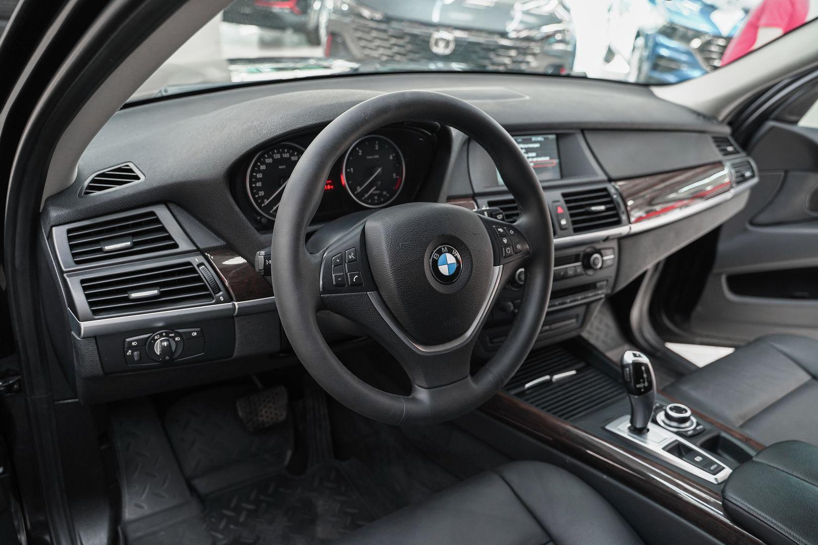 BMW X5 2012, черный, ДЦ Орехово