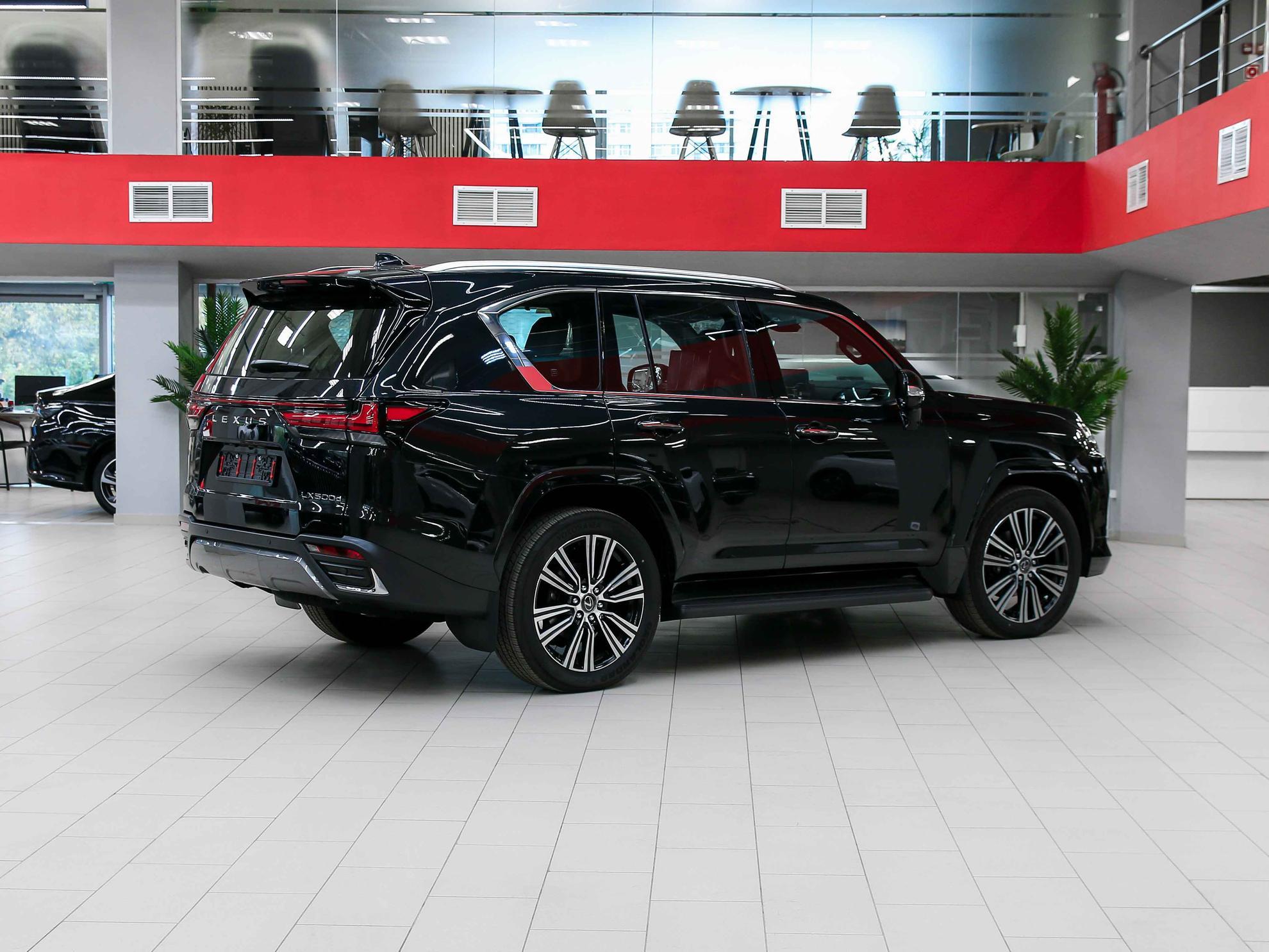 Lexus LX 2026, черный, ДЦ Орехово