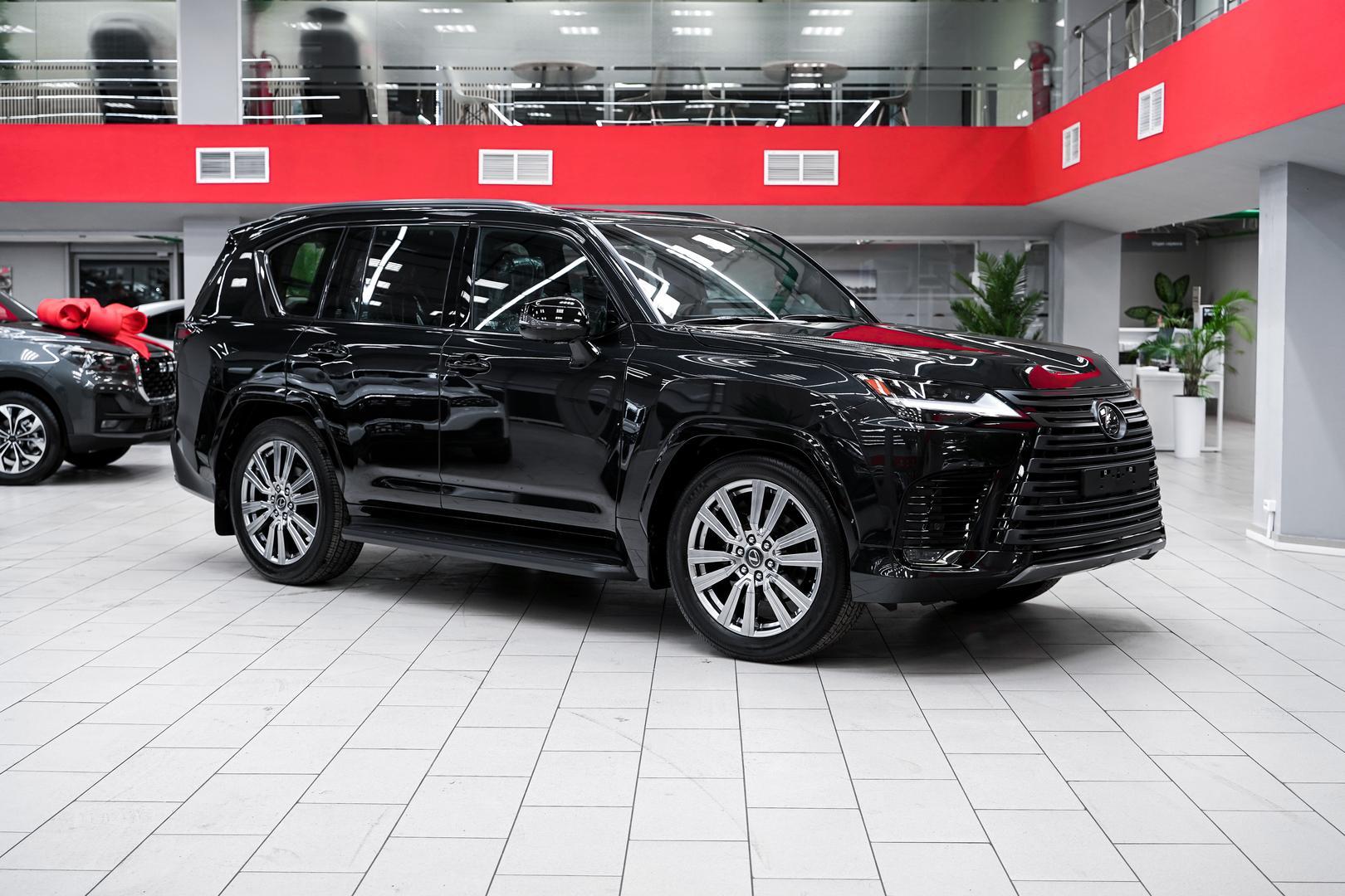 Lexus LX 2025, черный, ДЦ Орехово