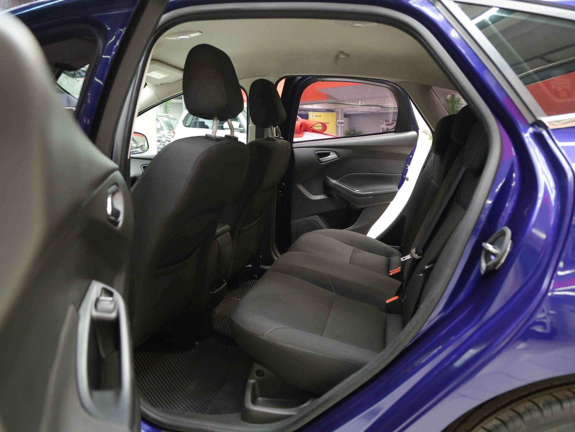 Ford Focus 2016, синий, ДЦ Орехово