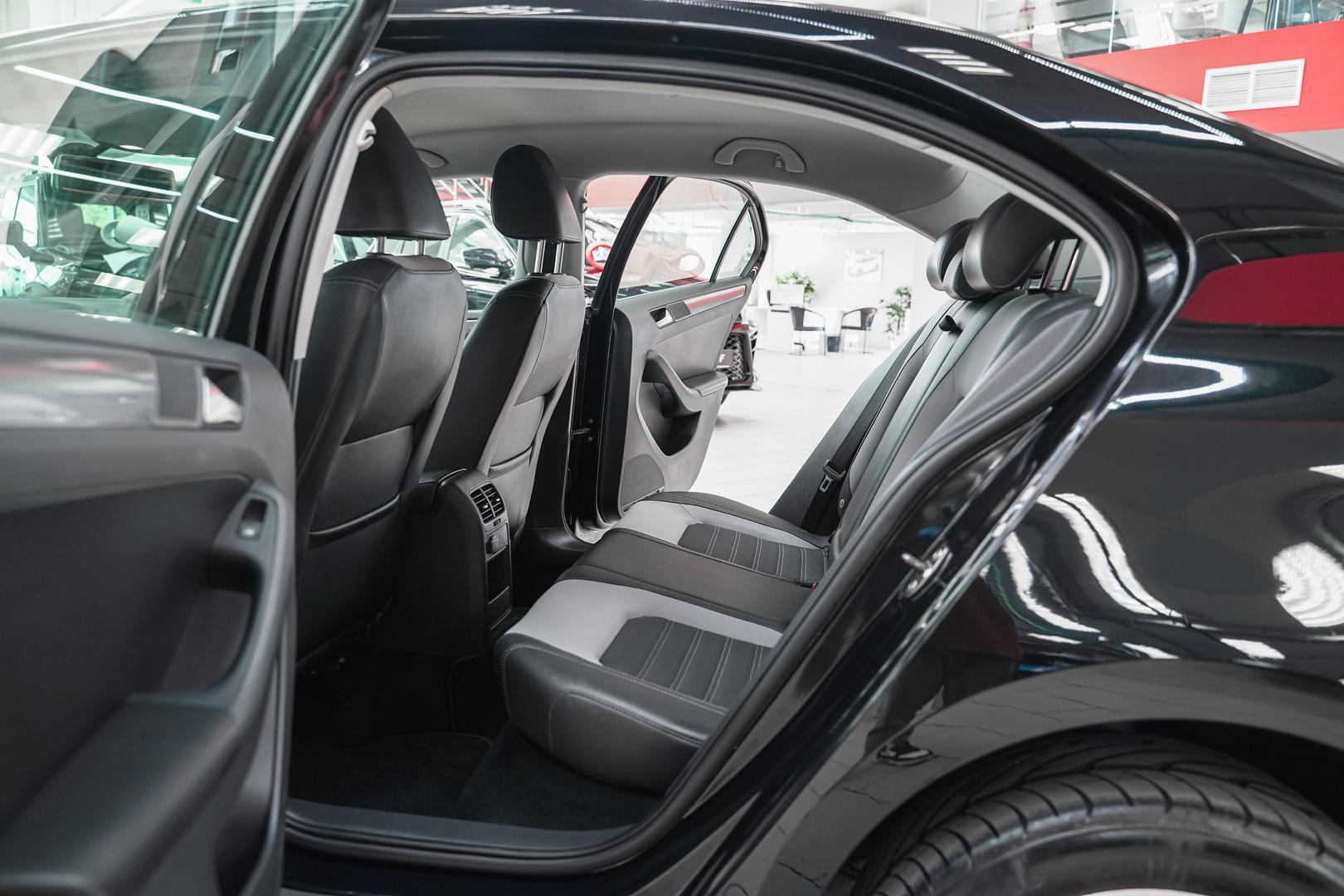 Volkswagen Jetta 2013, черный, ДЦ Орехово