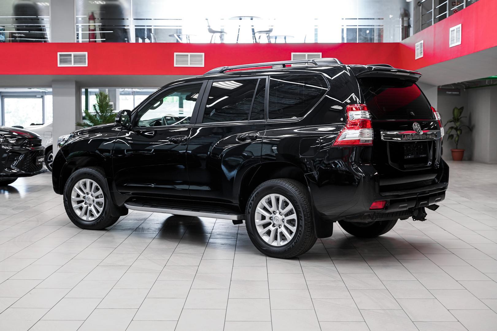 Toyota Land Cruiser Prado 2014, черный, ДЦ Орехово