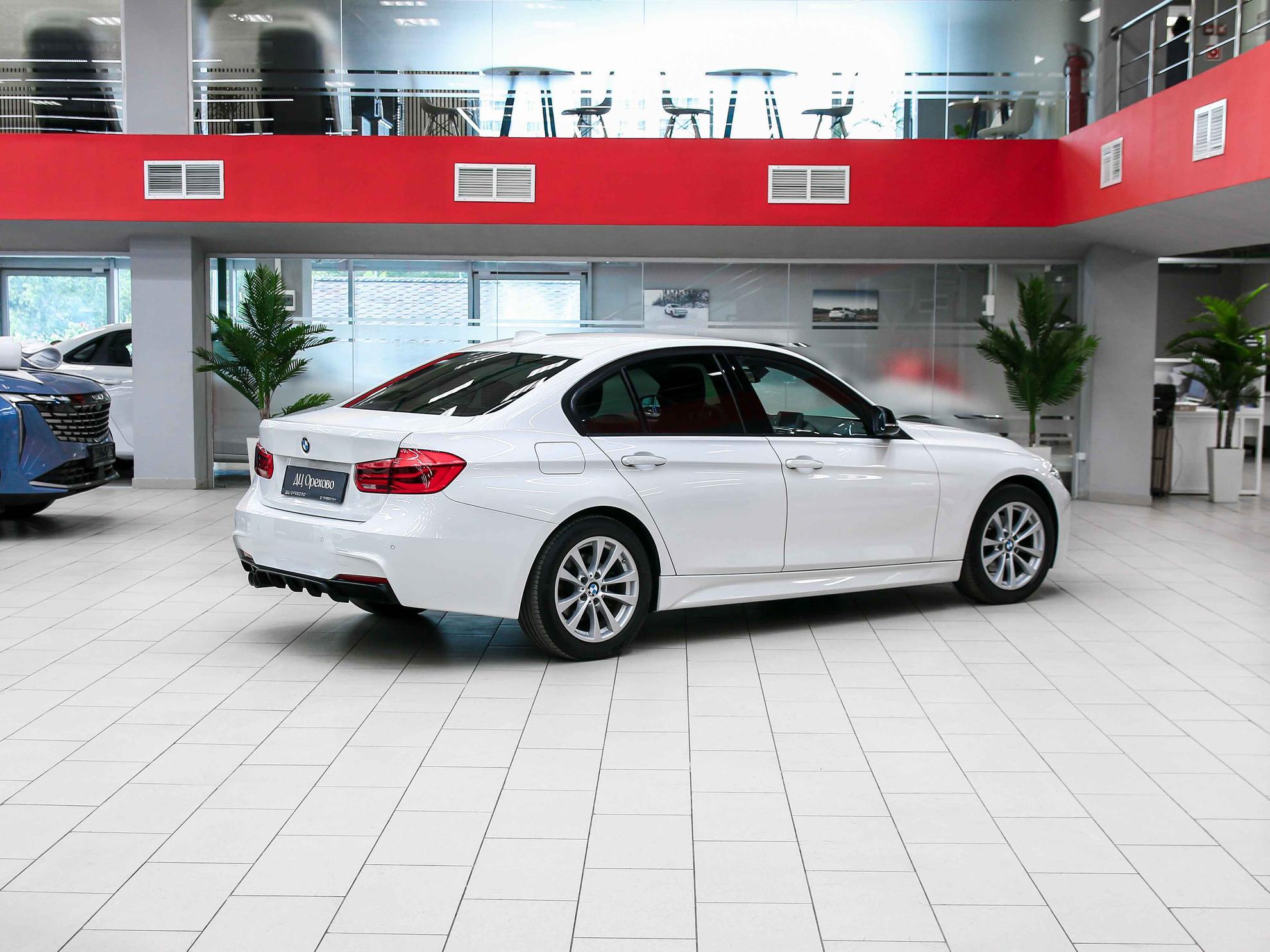 BMW 3 серии 2017, белый, ДЦ Орехово