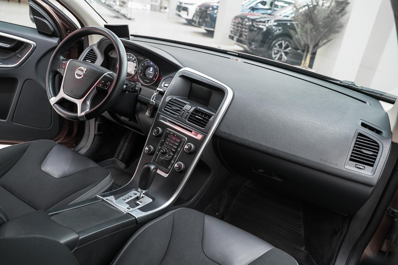 Volvo XC60 2011, коричневый, ДЦ Орехово