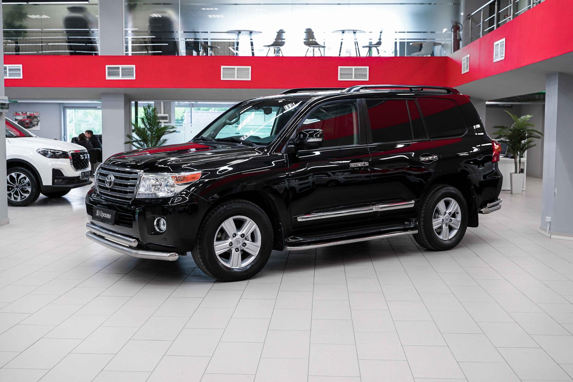 Toyota Land Cruiser 2014, черный, ДЦ Орехово