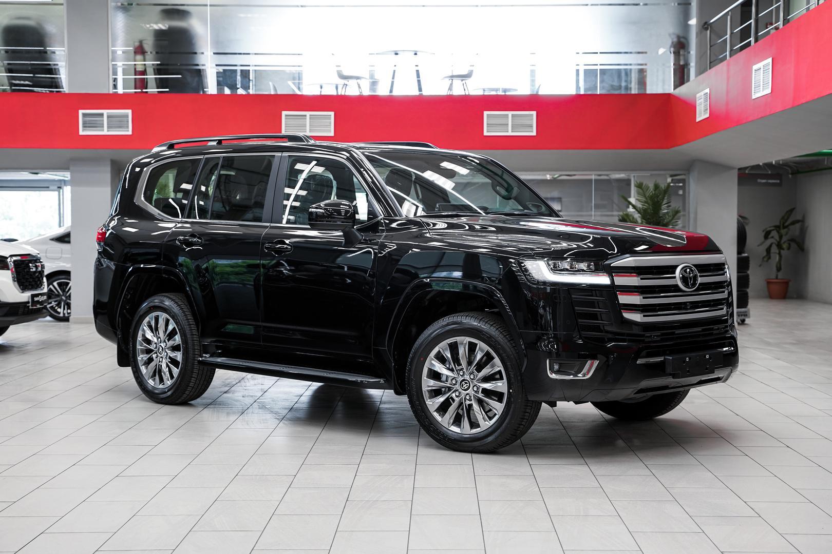 Toyota Land Cruiser 2025, черный, ДЦ Орехово