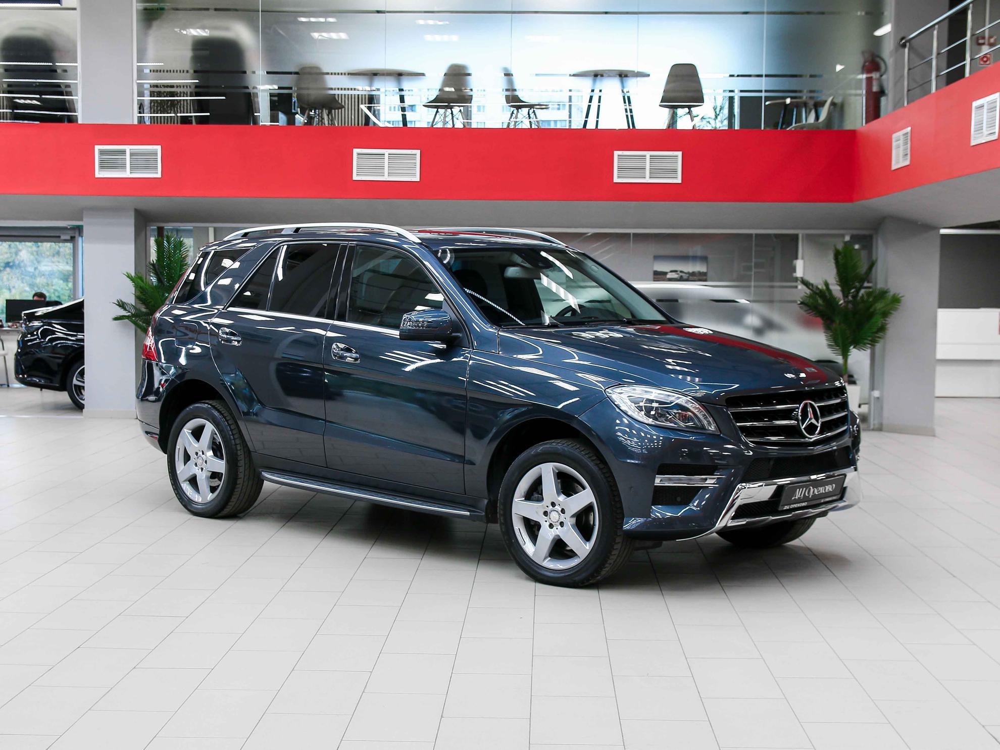 Mercedes-Benz M-Класс 2012, серый, ДЦ Орехово