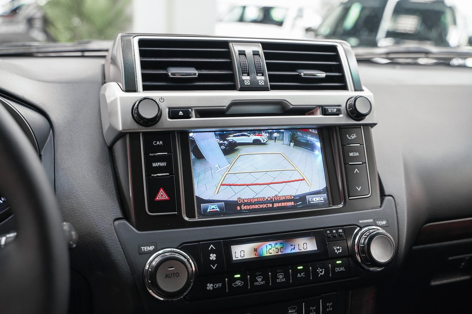 Toyota Land Cruiser Prado 2014, черный, ДЦ Орехово