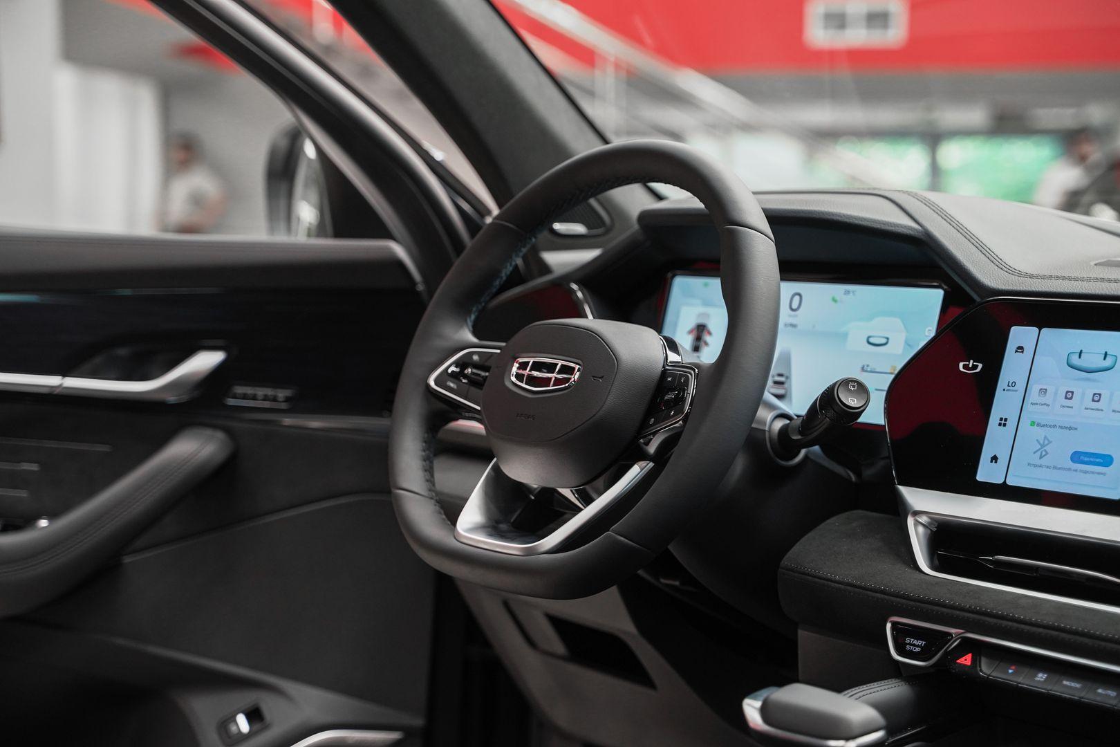 Geely Monjaro 2024, серый, ДЦ Орехово