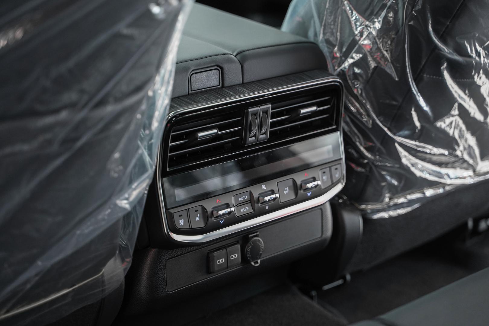 Toyota Land Cruiser 2025, черный, ДЦ Орехово