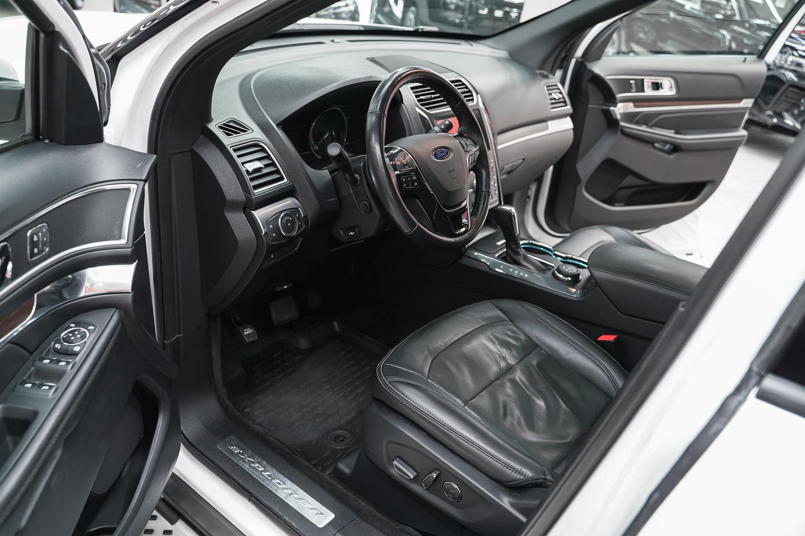 Ford Explorer 2017, белый, ДЦ Орехово