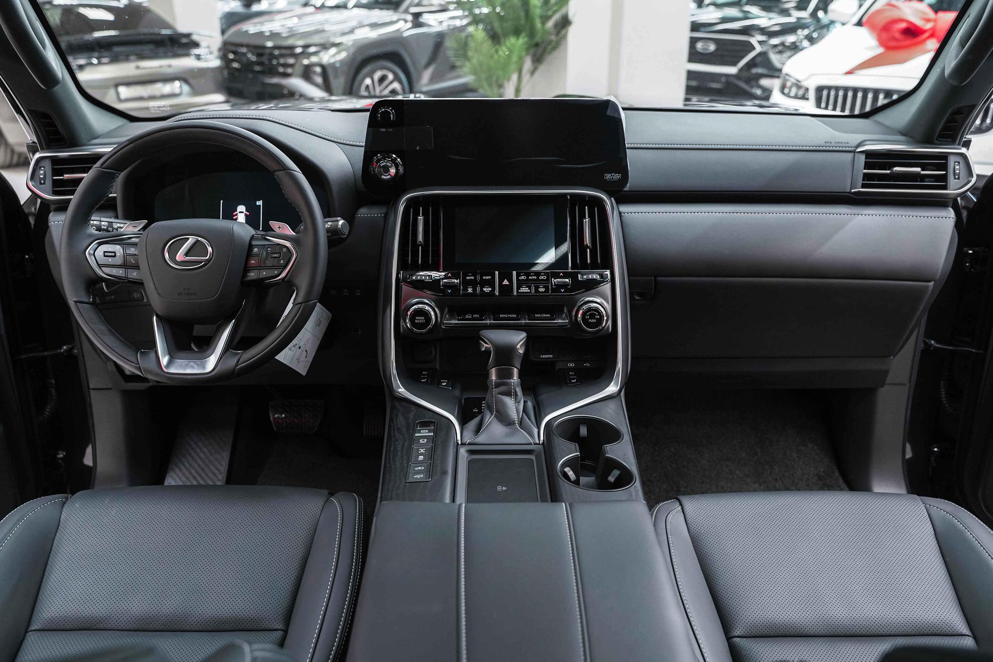Lexus LX 2026, черный, ДЦ Орехово