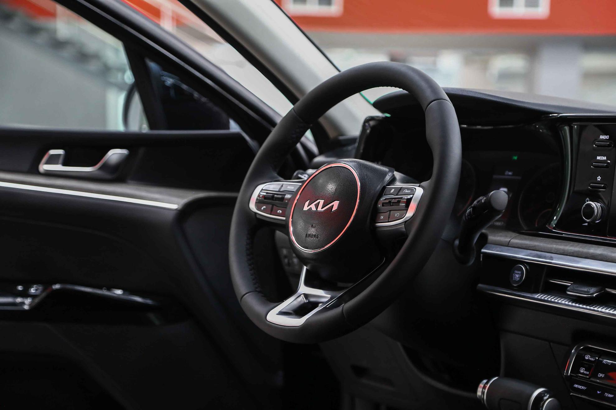 Kia K5 2021, черный, ДЦ Орехово