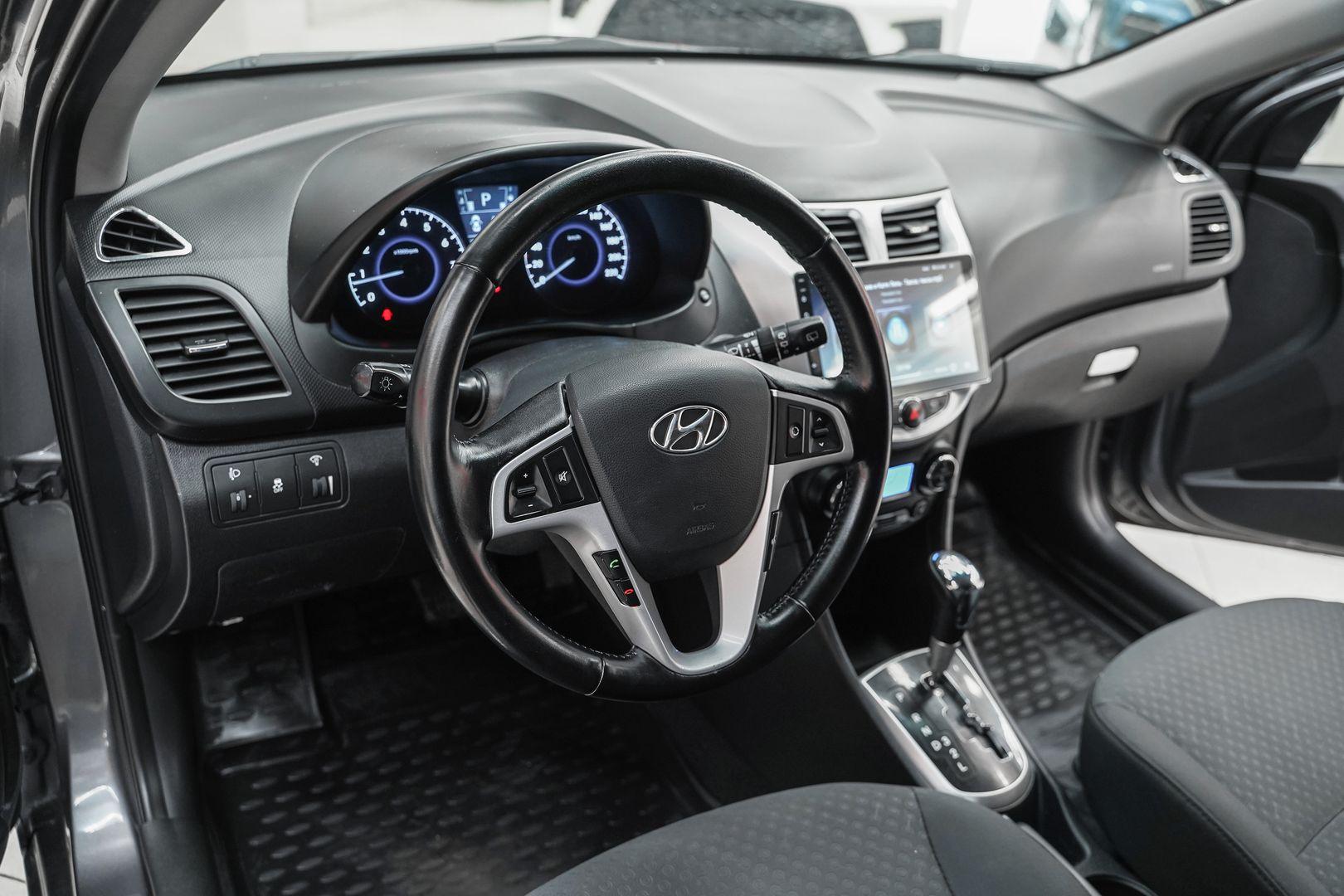 Hyundai Solaris 2011, серый, ДЦ Орехово