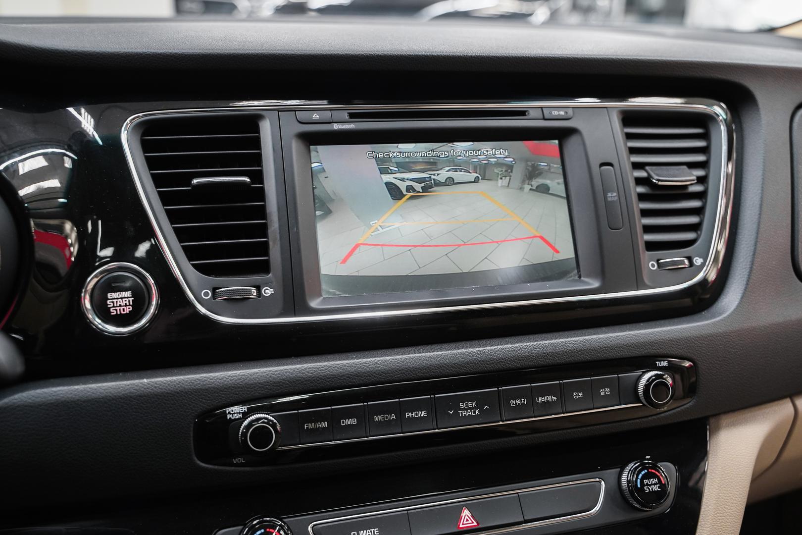 Kia Carnival 2015, черный, ДЦ Орехово