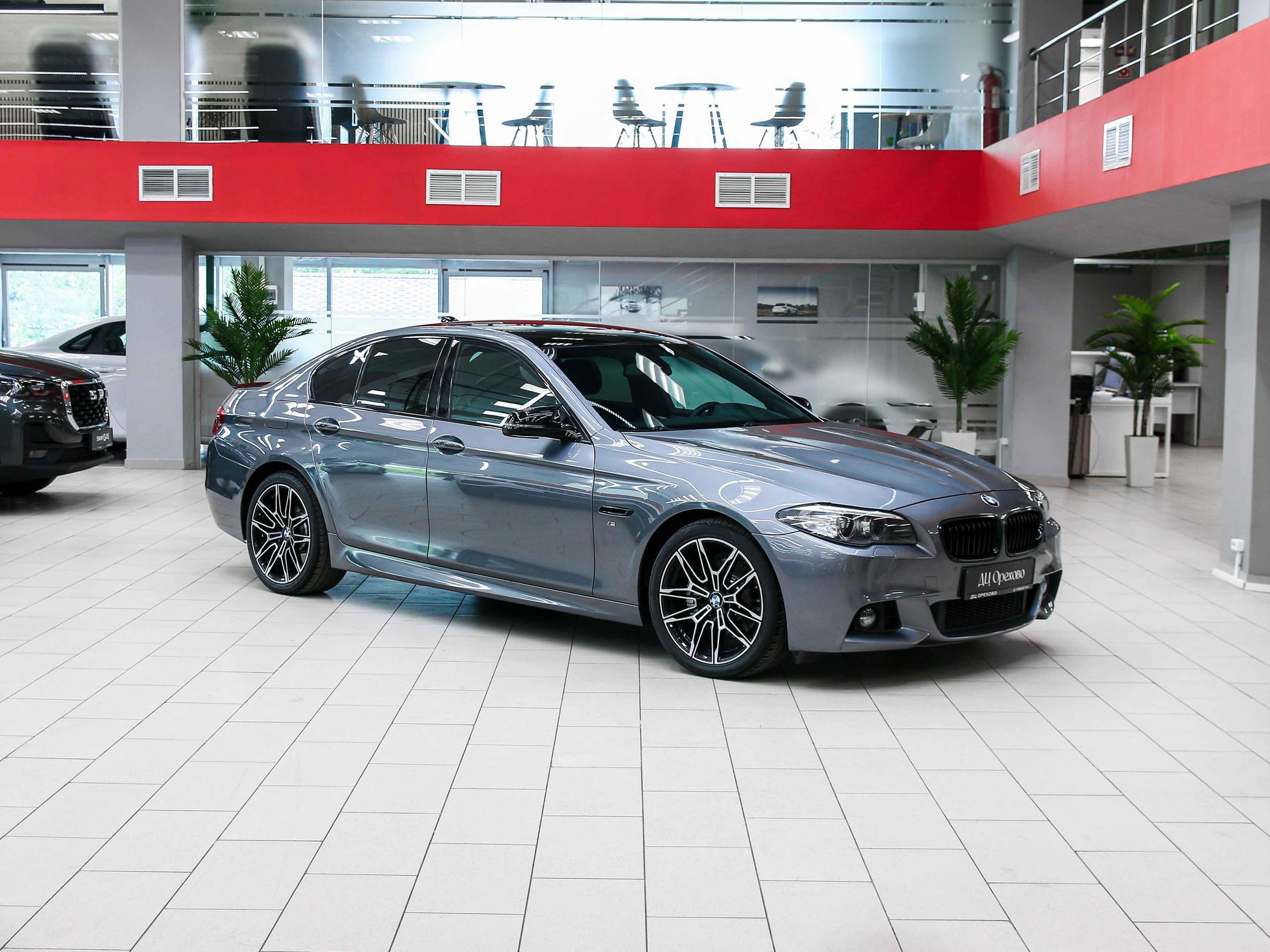 BMW 5 серии 2014, серый, ДЦ Орехово