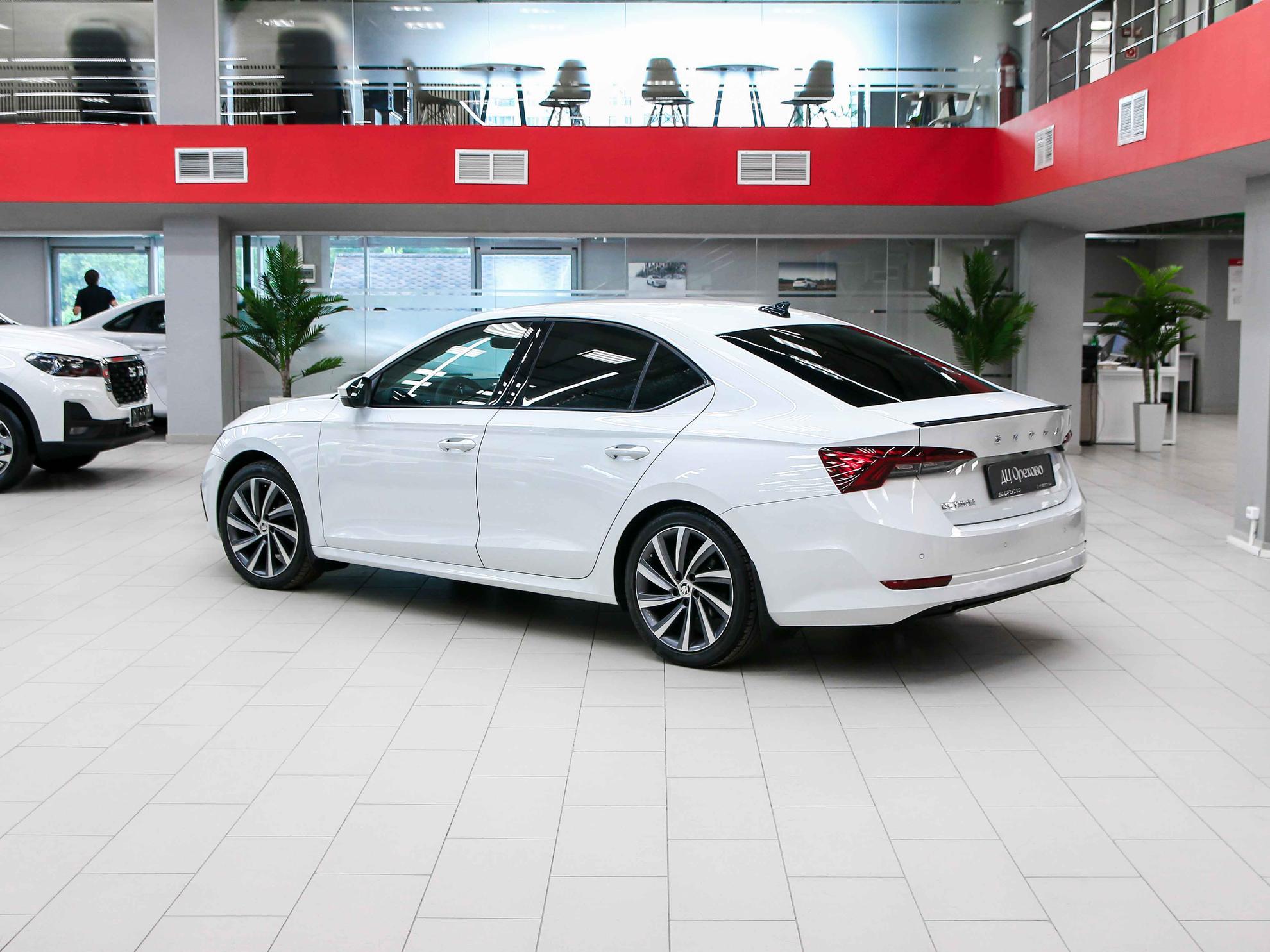 Skoda Octavia 2020, белый, ДЦ Орехово