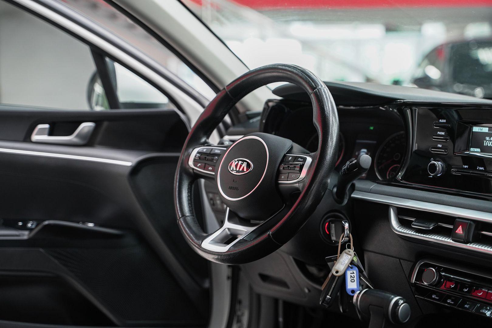 Kia K5 2020, белый, ДЦ Орехово