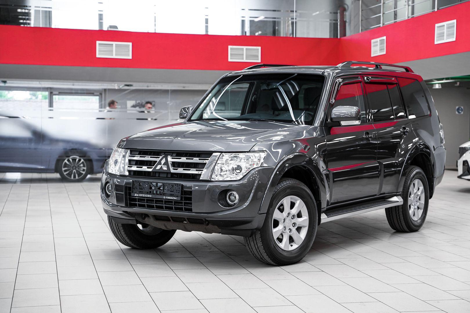 Mitsubishi Pajero 2013, серый, ДЦ Орехово
