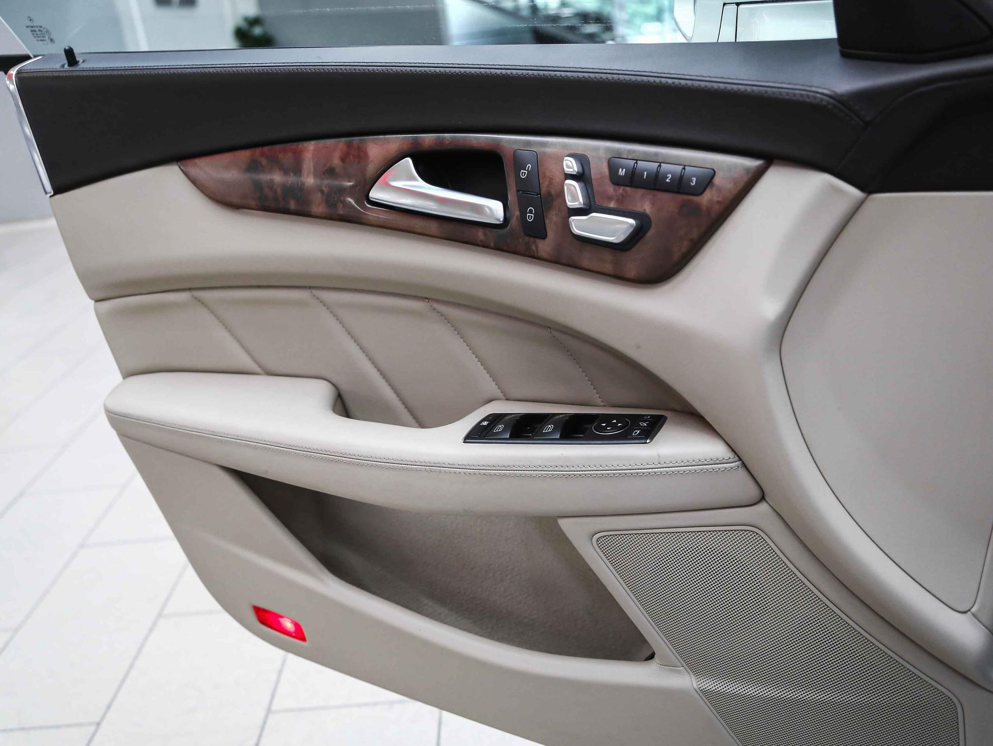 Mercedes-Benz CLS 2014, белый, ДЦ Орехово