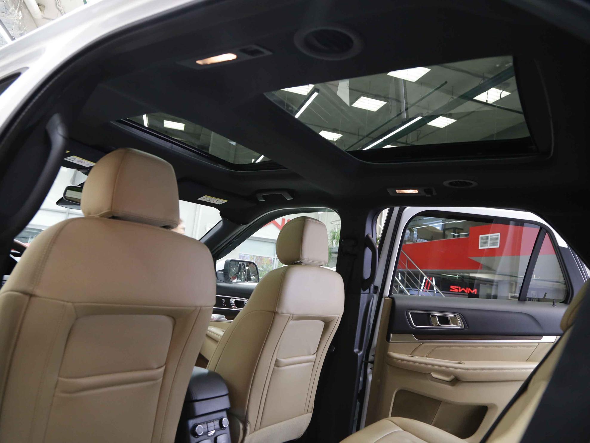 Ford Explorer 2018, белый, ДЦ Орехово