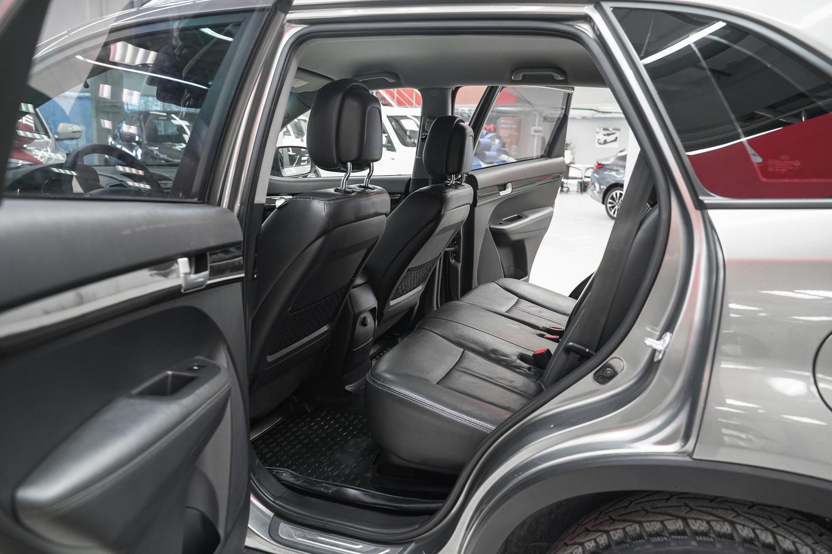 Kia Sorento 2010, серый, ДЦ Орехово