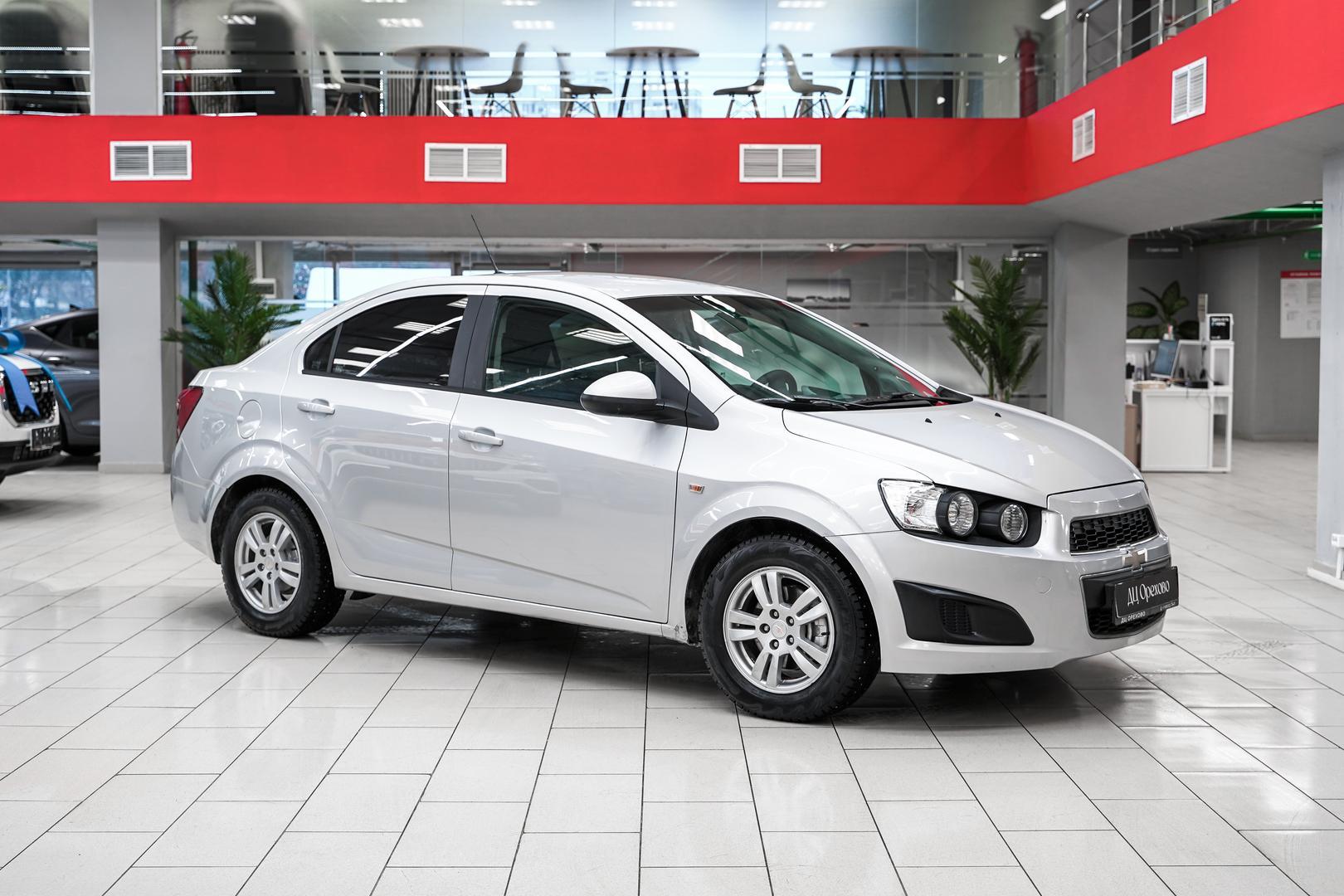 Chevrolet Aveo 2013, серебряный, ДЦ Орехово